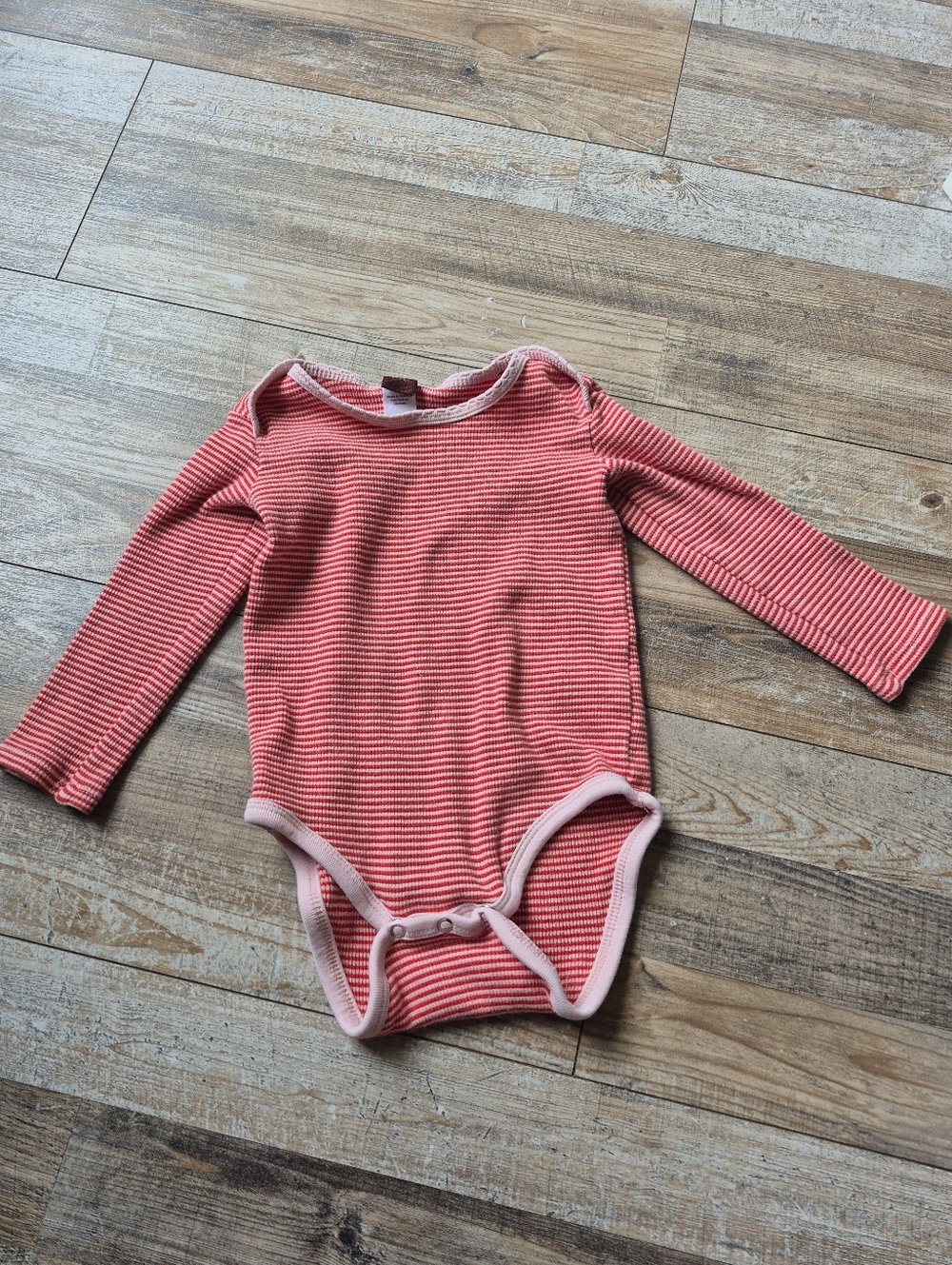 Tea Collection Long Sleeve Bodysuit, Size 18-24mo